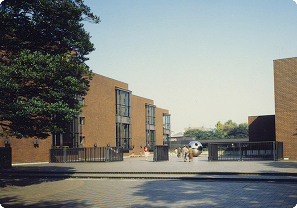 1975年3月 新館工事完了