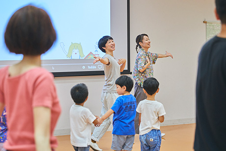 BENTO おべんとう展　ダンスワークショップ　小倉ヒラクさん × flep funce!　「歌って踊るおべんとう！」当日の様子①