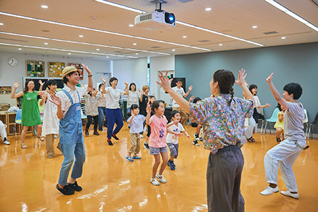 BENTO おべんとう展　ダンスワークショップ　小倉ヒラクさん × flep funce!　「歌って踊るおべんとう！」当日の様子③