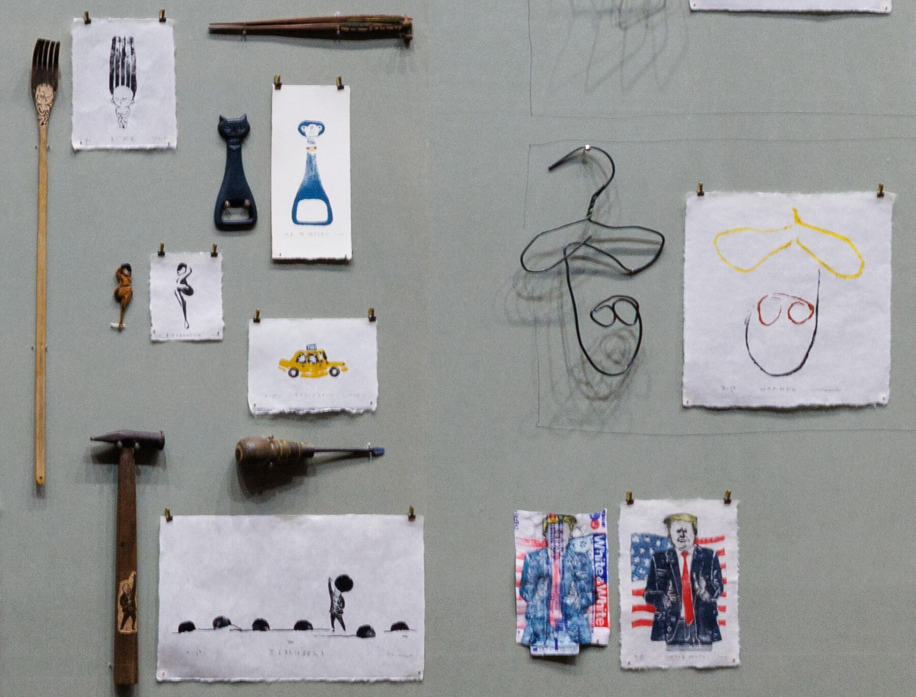 《まごの毛》(左)《White & White》(右下)