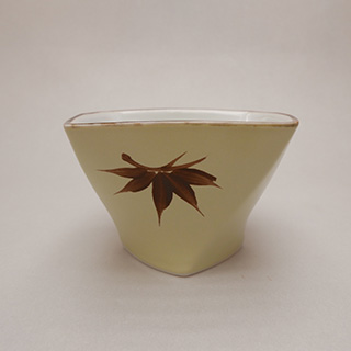 《忘れられた器たちの棲み家》No.19