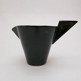 《忘れられた器たちの棲み家》No.37