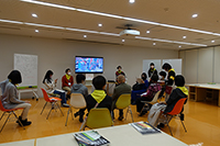 見たこと・感じたことを対話で深める