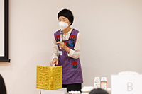 1日目：作家の荒木珠奈さんからごあいさつ（撮影：石井俊）