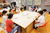 1日目：とびラーとこどもたちの出会い（撮影：石井俊）